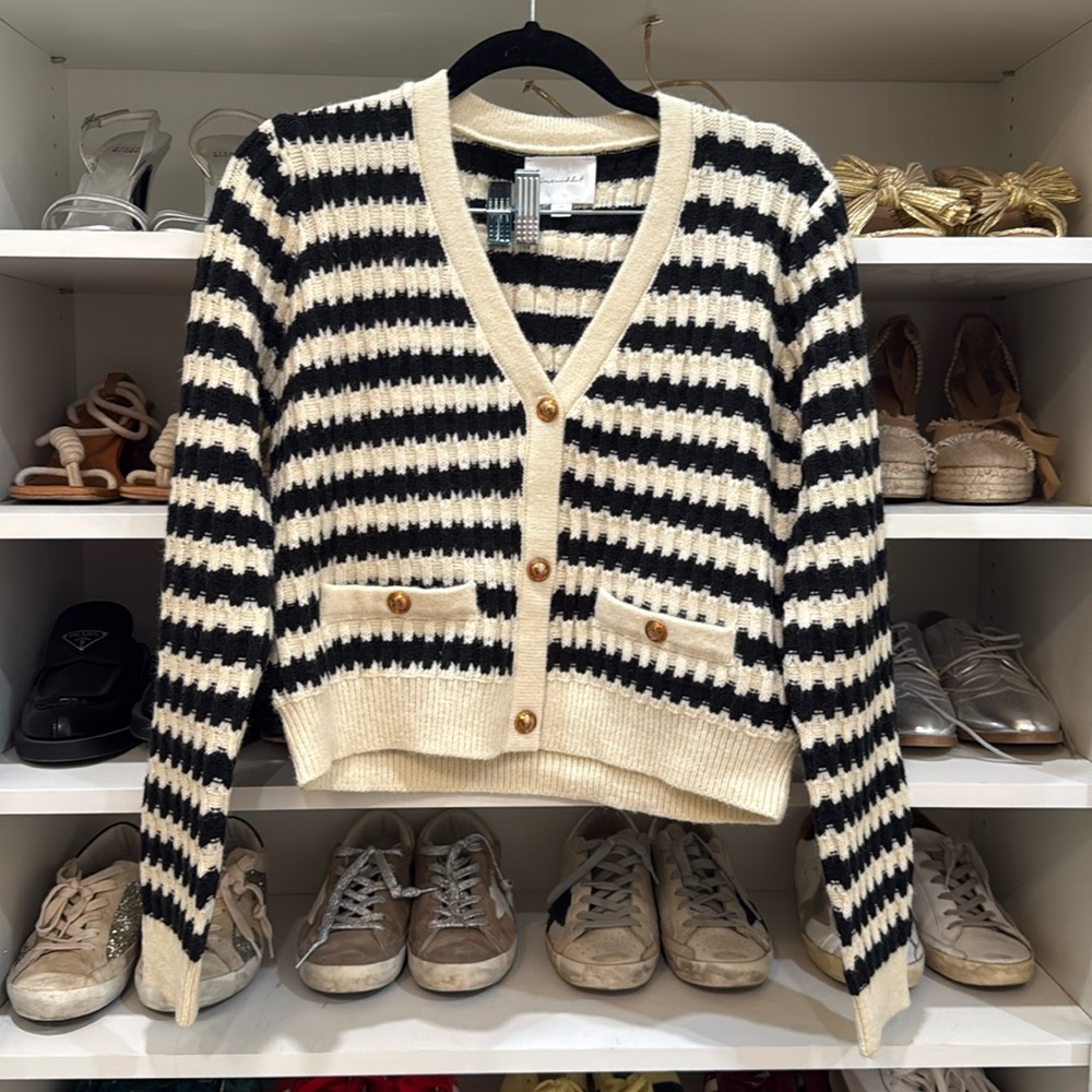Line and Dot sweater